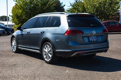 Used 2017 Volkswagen Golf Alltrack image 28