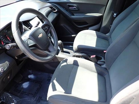 Used 2017 Chevrolet Trax LS image 9