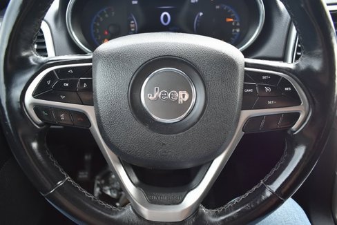 Used 2018 Jeep Grand Cherokee Laredo image 14