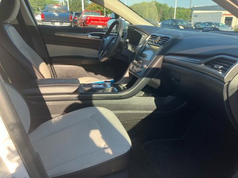 Used 2019 Ford Fusion SE w/ Equipment Group 151A image 32