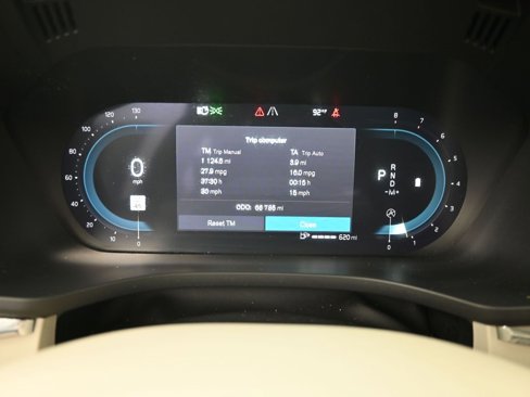 Certified 2022 Volvo XC60 B5 Momentum w/ Advanced Package image 21