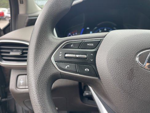 Used 2019 Hyundai Santa Fe SEL image 17