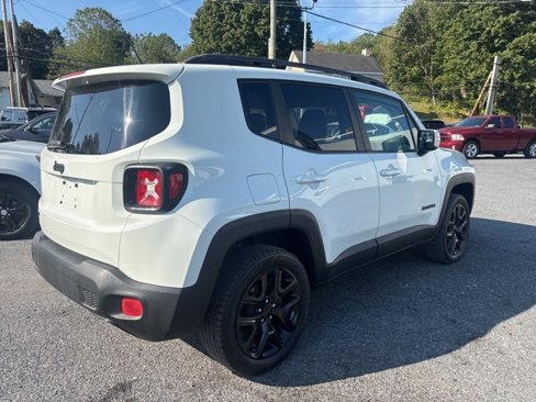 Used 2017 Jeep Renegade Altitude image 6