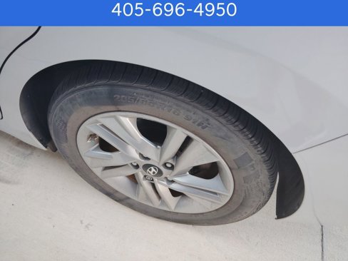Used 2019 Hyundai Elantra SEL image 14