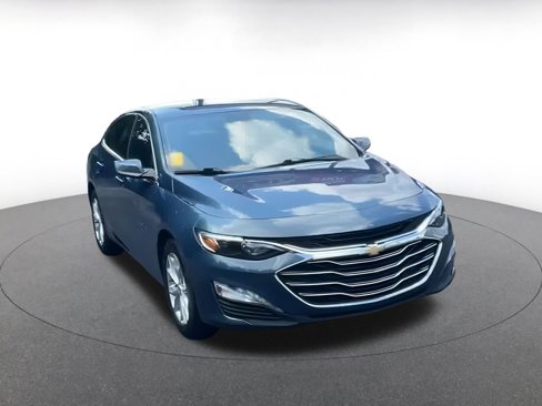 Used 2024 Chevrolet Malibu LT image 3