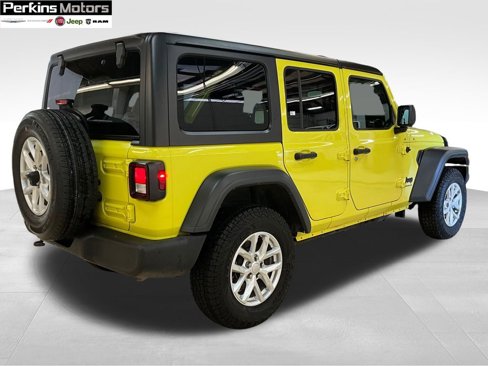 Used 2023 Jeep Wrangler Sport S image 6