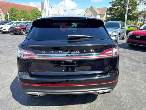 Used 2022 Lincoln Nautilus FWD w/ Premium Package image 4