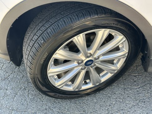 Used 2019 Ford Escape SEL image 34
