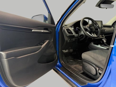 Used 2023 Kia Seltos LX image 16