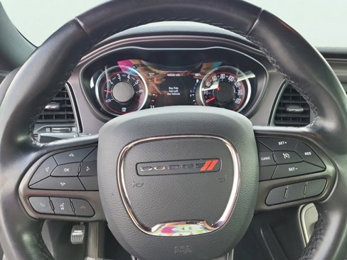 Used 2023 Dodge Challenger SXT image 21