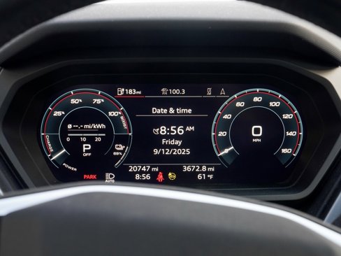 Used 2023 Audi Q4 e-tron Prestige image 3