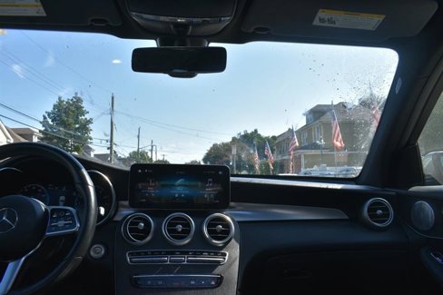 Used 2021 Mercedes-Benz GLC 300 4MATIC w/ AMG Line image 33