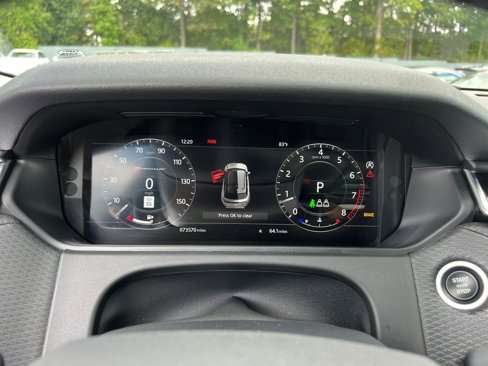 Used 2019 Land Rover Range Rover Velar R-Dynamic SE image 28