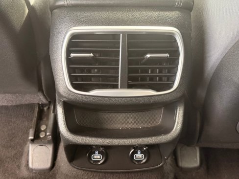 Used 2020 Hyundai Santa Fe SE image 17