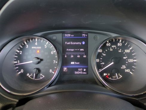 Used 2018 Nissan Rogue SV image 3