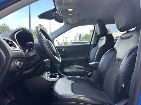Used 2018 Jeep Compass Latitude w/ Popular Equipment Group image 10
