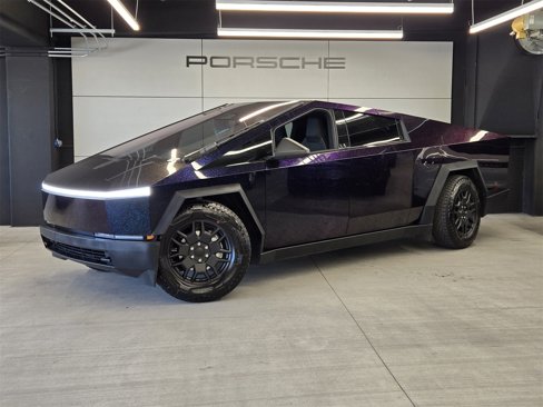 Used 2025 Tesla Cybertruck AWD Crew Cab image 1