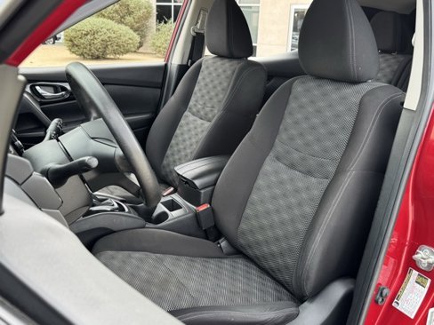 Used 2018 Nissan Rogue Sport SV image 31