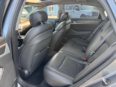 Used 2015 Hyundai Genesis 3.8 w/ Option Group 04 image 15