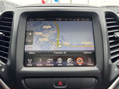 Used 2015 Jeep Cherokee Limited image 19