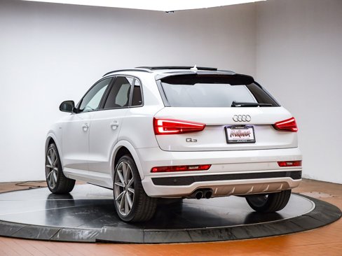 Used 2018 Audi Q3 2.0T Premium Plus w/ S Line Competition Package image 9