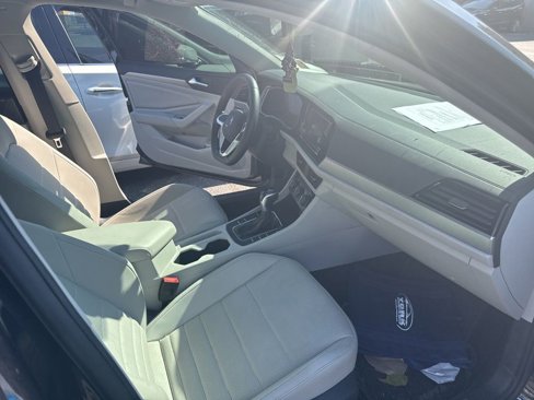 Used 2024 Volkswagen Jetta SE w/ Panoramic Sunroof Package image 28