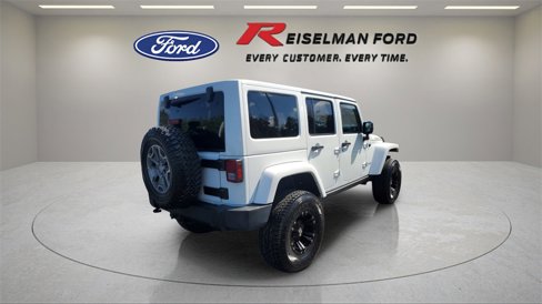 Used 2018 Jeep Wrangler Unlimited Rubicon w/ Connectivity Group image 4