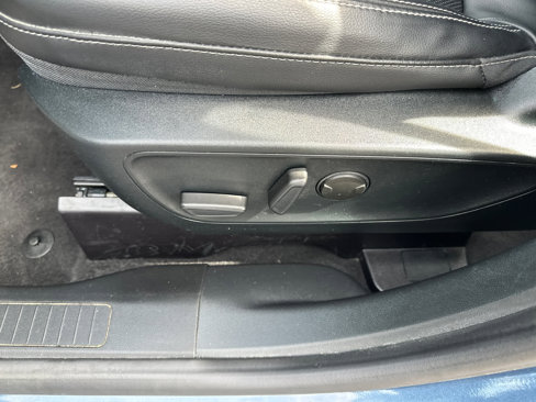 Used 2020 Ford Escape SE Sport image 29