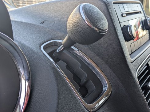 Used 2017 Dodge Grand Caravan SE image 23