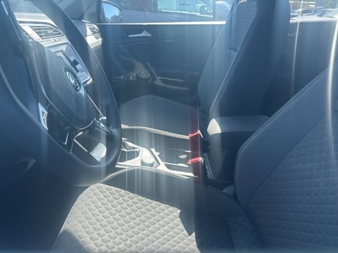 Used 2021 Volkswagen Tiguan S image 5