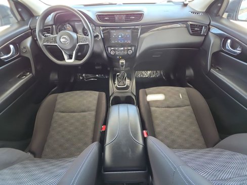 Used 2018 Nissan Rogue Sport SV image 19