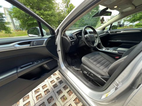 Used 2019 Ford Fusion SE image 8