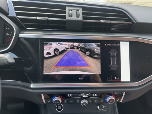 New 2025 Audi Q3 2.0T Premium image 10
