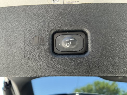 Used 2017 Lincoln MKX Reserve image 35