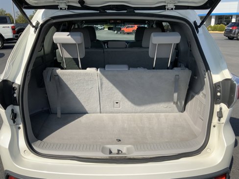 Used 2014 Toyota Highlander LE image 9