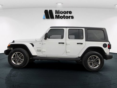 Used 2018 Jeep Wrangler Unlimited Sahara image 6