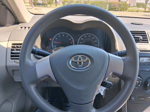 Used 2010 Toyota Corolla LE image 17