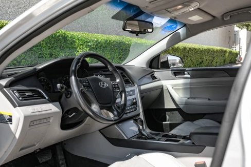Used 2015 Hyundai Sonata Sport w/ Option Group 03 image 2