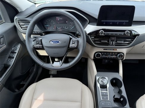 Certified 2022 Ford Escape SEL image 8