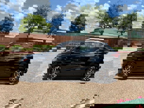 Used 2021 Nissan Kicks SV image 11