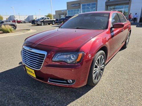 Used 2014 Chrysler 300 S w/ Luxury Group image 2