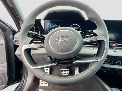 New 2025 Hyundai Elantra SEL image 11