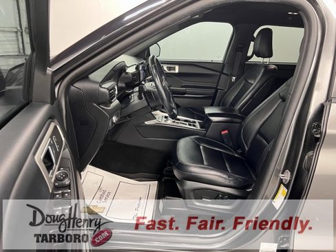 Used 2020 Ford Explorer XLT w/ Equipment Group 202A image 30