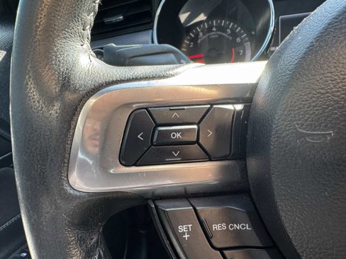 Used 2015 Ford Mustang Coupe image 26