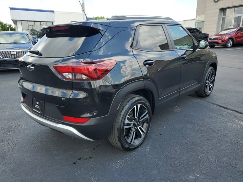 Used 2023 Chevrolet TrailBlazer LT w/ Convenience Package image 3