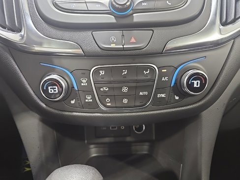 Used 2024 Chevrolet Equinox LT image 16