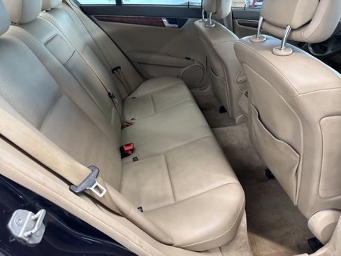 Used 2010 Mercedes-Benz C 300 4MATIC Sedan image 28