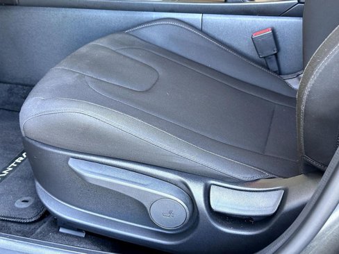 Used 2025 Hyundai Elantra Sport image 13