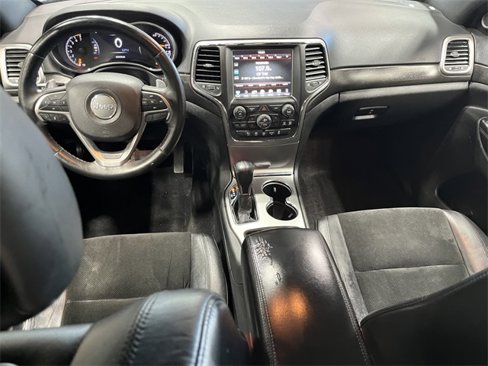 Used 2017 Jeep Grand Cherokee Altitude image 23