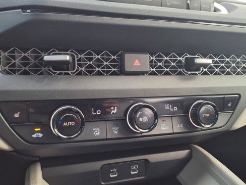 Used 2023 Honda Accord EX image 13